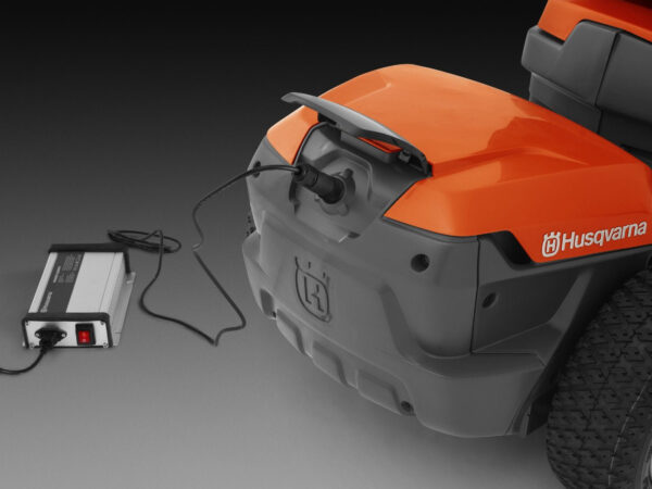 Husqvarna Akku-Frontmäher R 112iC inkl. Mähdeck Combi 85, Akku und Ladegerät - Modell 2025 – Bild 4