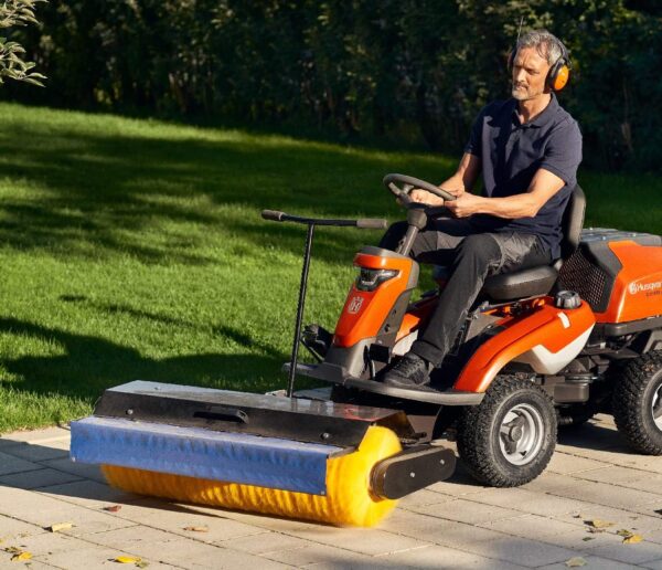 Husqvarna Profi-Frontmäher R 316TX – Modell 2025 (Grundgerät ohne Mähdeck) – Bild 3