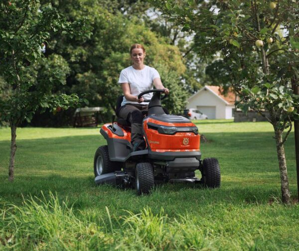 Husqvarna Akku-Rasentraktor TS 100i – Modell 2025 – Bild 3