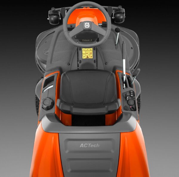 Husqvarna Profi Allrad-Frontmäher RC 320Ts AWD – Modell 2025 (Grundgerät ohne Mähdeck) – Bild 10